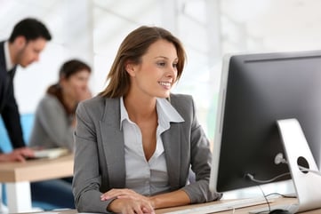 Hiring-manager-searching-for-candidates.jpg